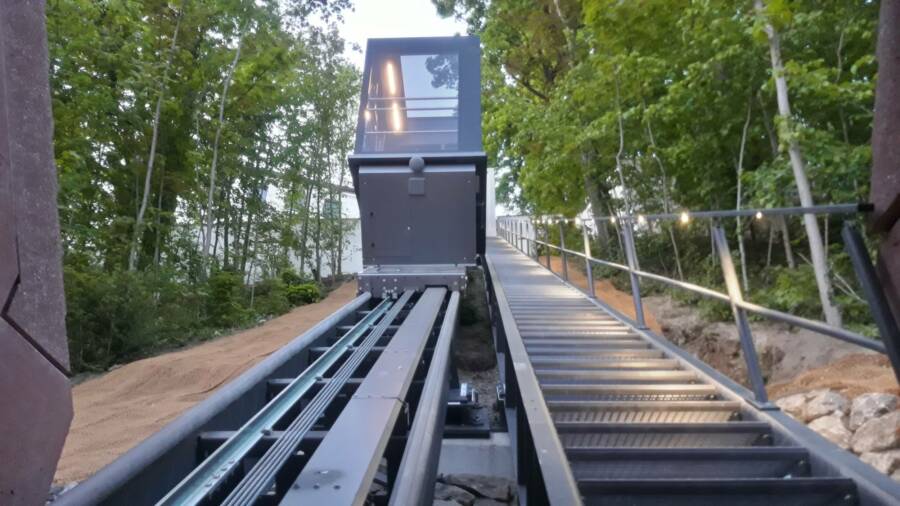 Freising 01 Bergfahrt 900x506 - Inclined Elevator Dombergbahn Freising, DE